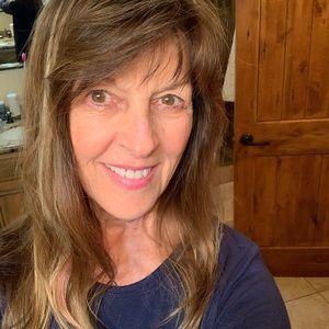 Meet your Posher, Deborah